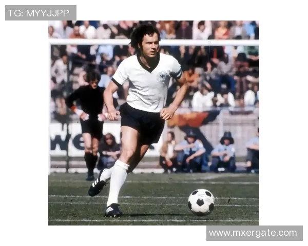 全球足球界的传奇人物盘点及他们的辉煌成就解析 全球足球界的传奇人物盘点及他们的辉煌成就解析